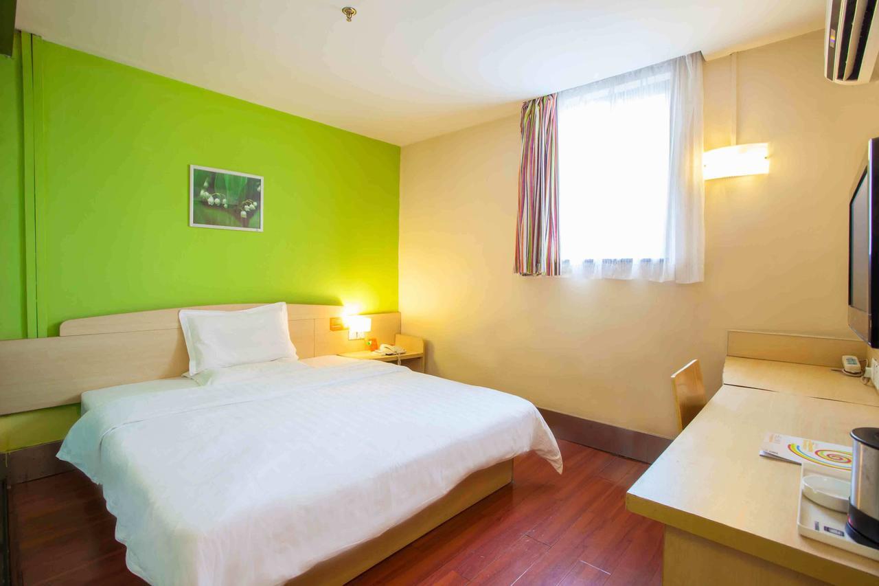 7Days Inn Yunfu Luoding Central Phòng bức ảnh