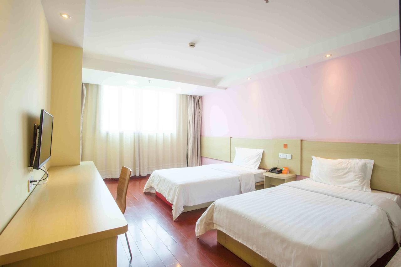 7Days Inn Yunfu Luoding Central Phòng bức ảnh