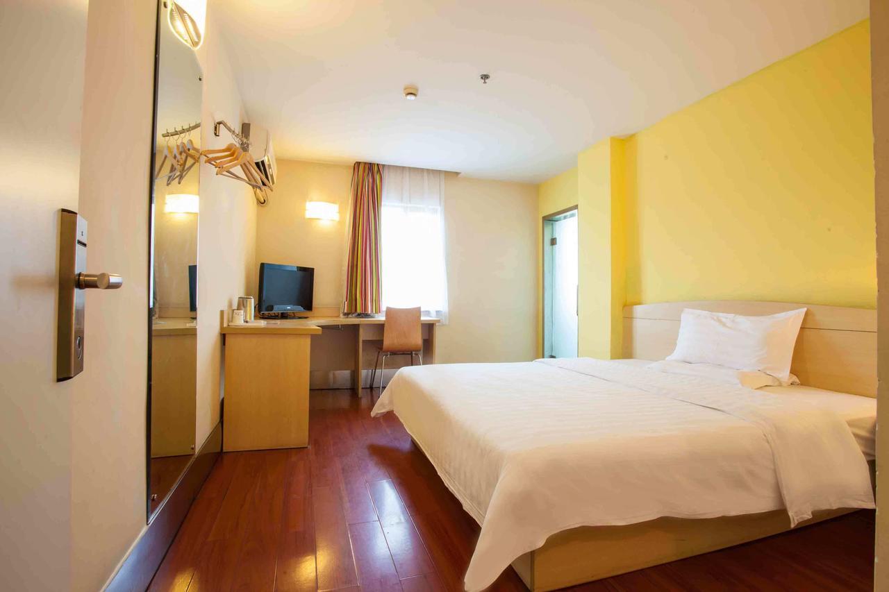 7Days Inn Yunfu Luoding Central Phòng bức ảnh